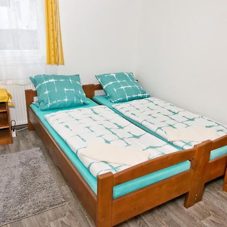 Penzion Pod Svahem Zelezna Ruda Bagian luar foto