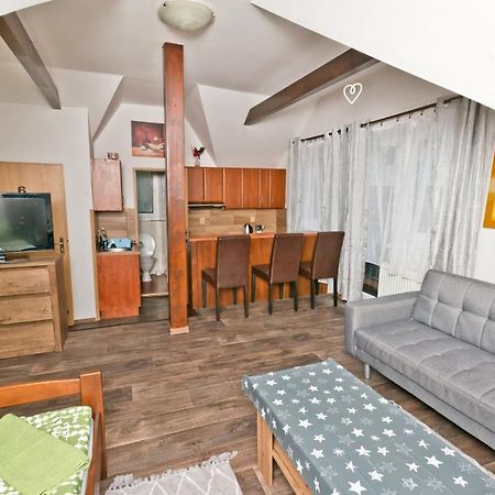 Penzion Pod Svahem Zelezna Ruda Bagian luar foto