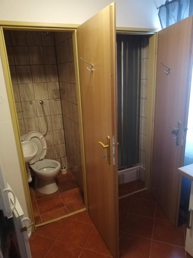 Penzion Pod Svahem Zelezna Ruda Bagian luar foto